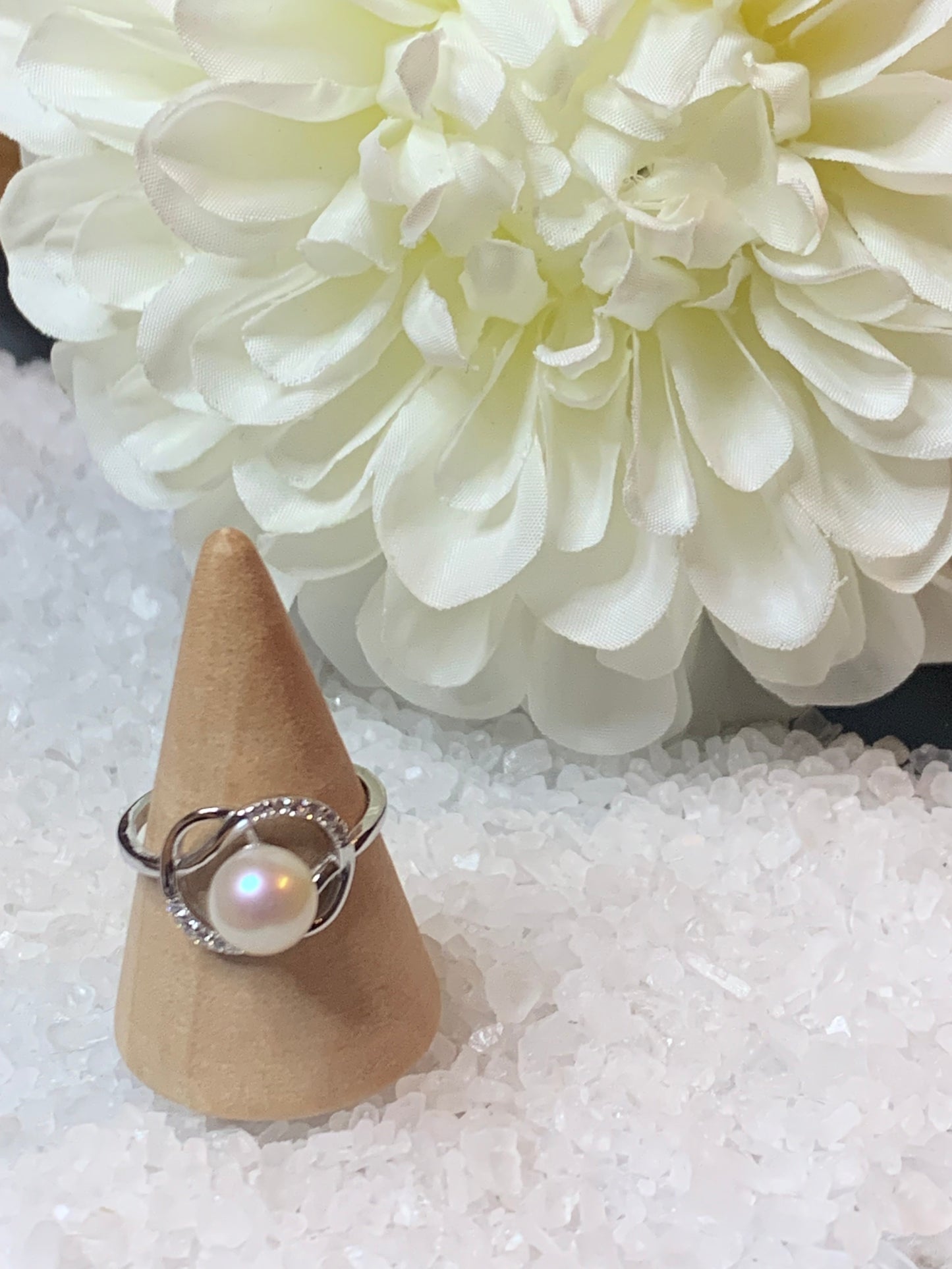 Classic twist ring