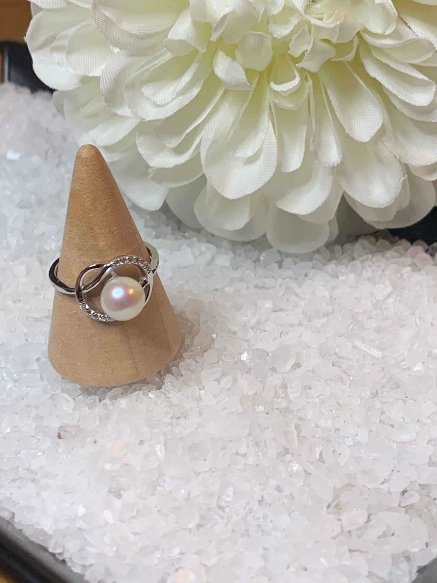 Classic twist ring