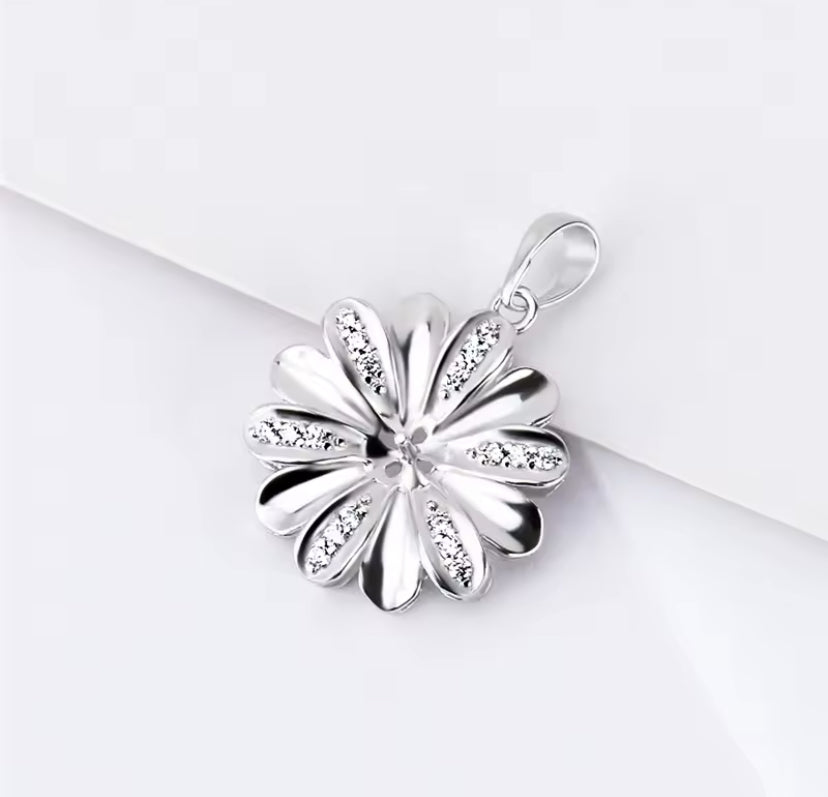 Flower Pendant