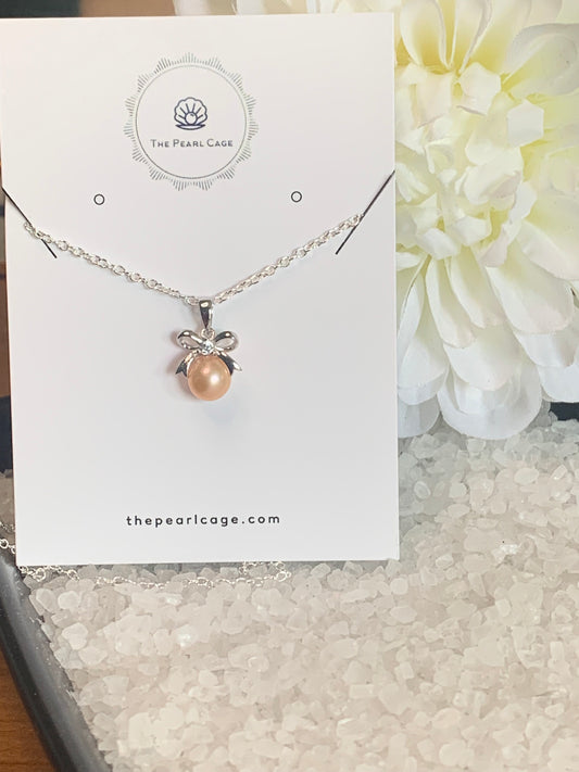 Bow Pendant
